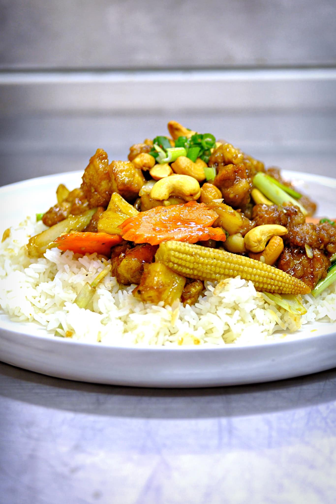 Crispy Chicken Cashew Nut Over Rice (no GF Option) | Ka Pow Thai On Wheels